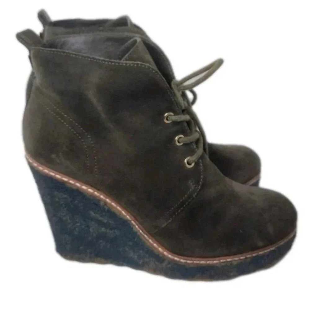 Tory Burch Vicki Wedge Platform Ankle Booties Size 7 Olive Green Suede Gum Sole